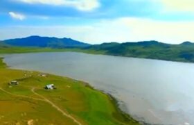 احیای تالاب نئور در اردبیل و پاکسازی آن از گونه مهاجم کاراس